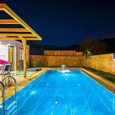 Villa Jakuzili Kiralik Balayi Villasi