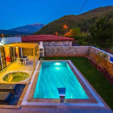 Jakuzili Kiralik Balayi Villasi Villa *