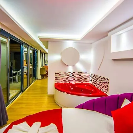 Jakuzili Kiralik Balayi Villasi Villa *