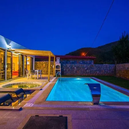 Jakuzili Kiralik Balayi Villasi * Kinali (Aegean)