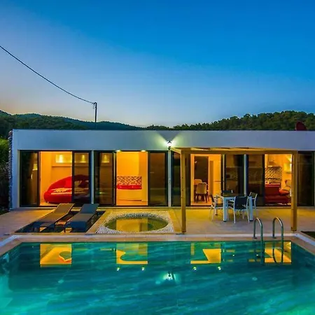 Villa Jakuzili Kiralik Balayi Villasi Kinali (Aegean)