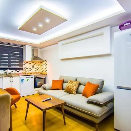 Villa Jakuzili Kiralik Balayi Villasi